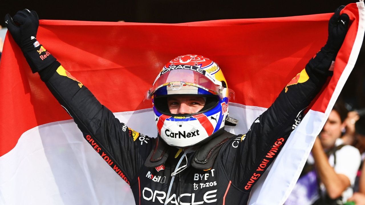 Sezonun son yarışı Abu Dabi'de galibiyet Verstappen’in