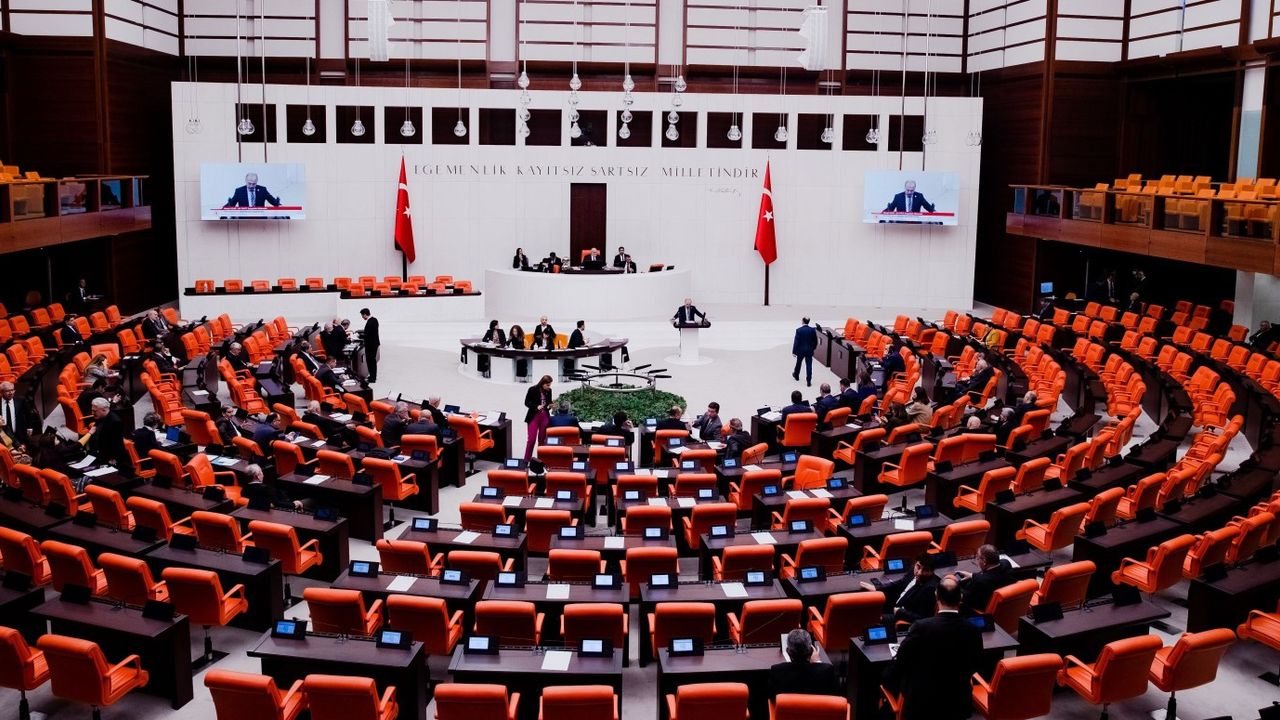 TBMM'de bu hafta, kentsel dönüşümle ilgili düzenlemeleri içeren kanun teklifinin görüşmeleri sürdürülecek 