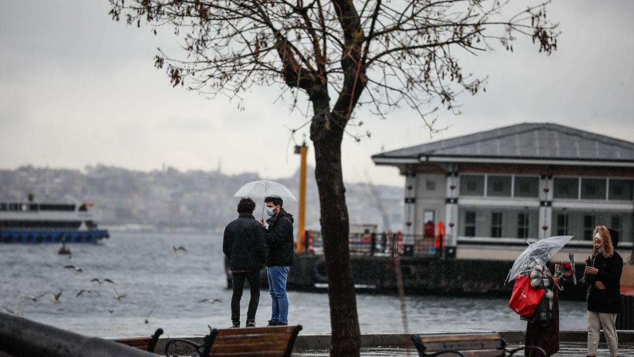 Türkiye'de Yağışlar Ne Zaman Bitecek? Uzman İsim Tarih Verdi