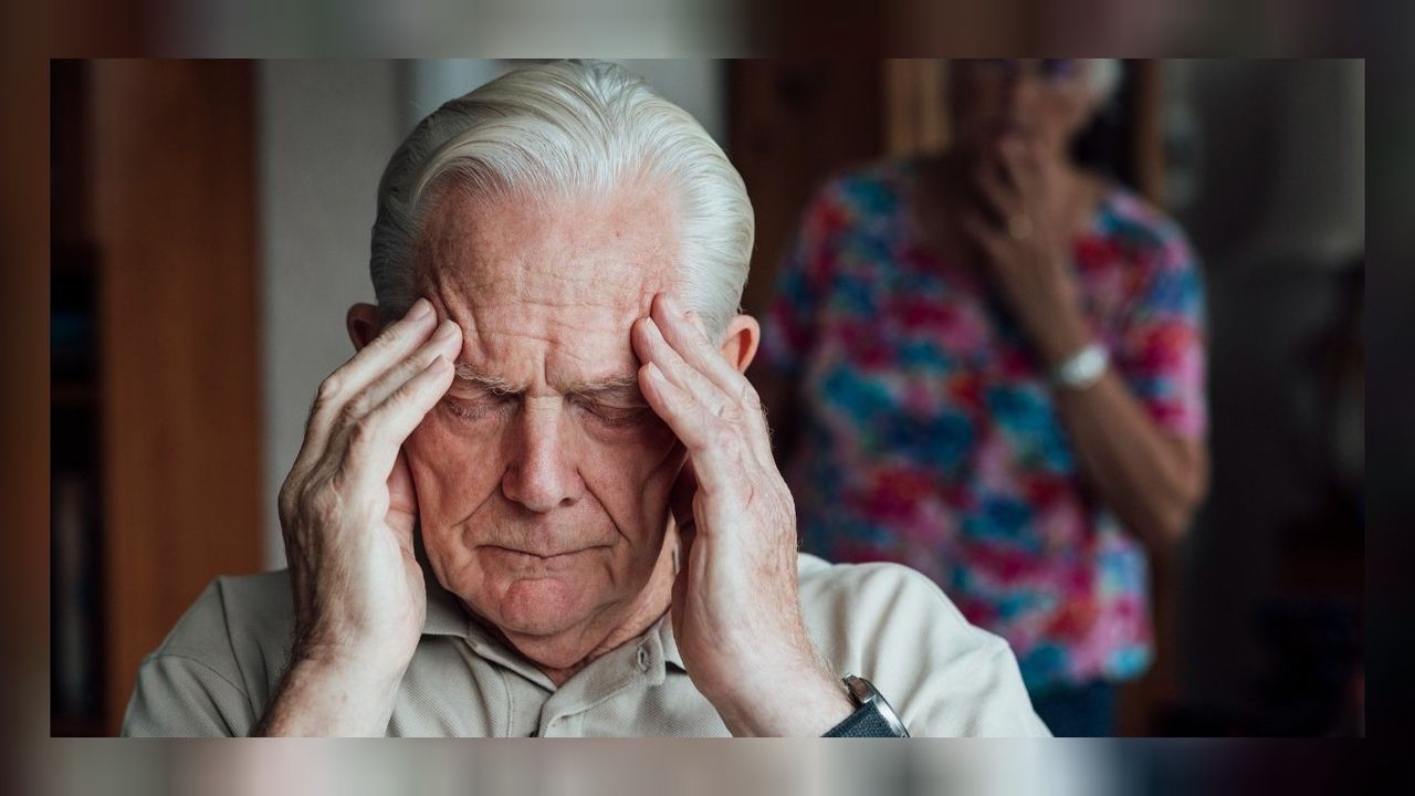 Unutkanlıkla kendini gösteriyor! İşte demans hastalığının 4 yaygın belirtisi… 