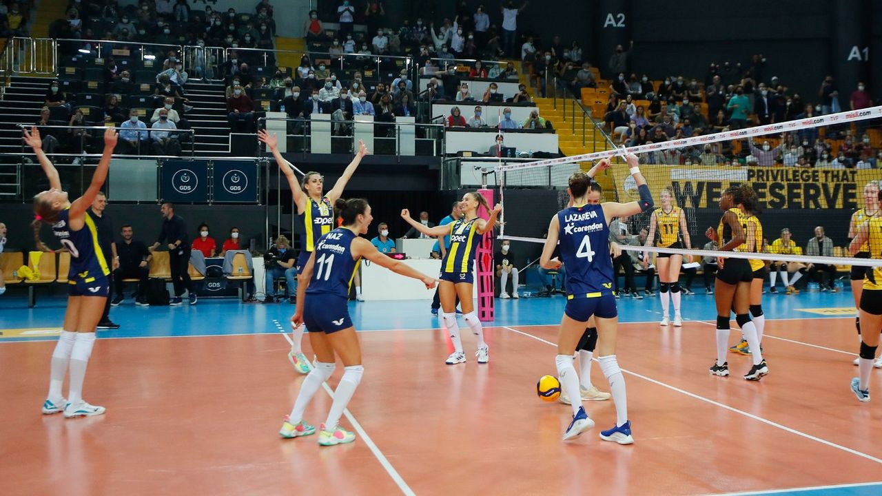 Voleybolda dev derbi! VakıfBank - Fenerbahçe Opet maçı hangi kanalda, saat kaçta?