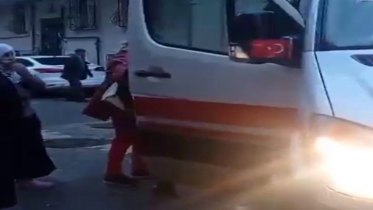 Yeni doğan bebeğini poşete koyup camdan attı