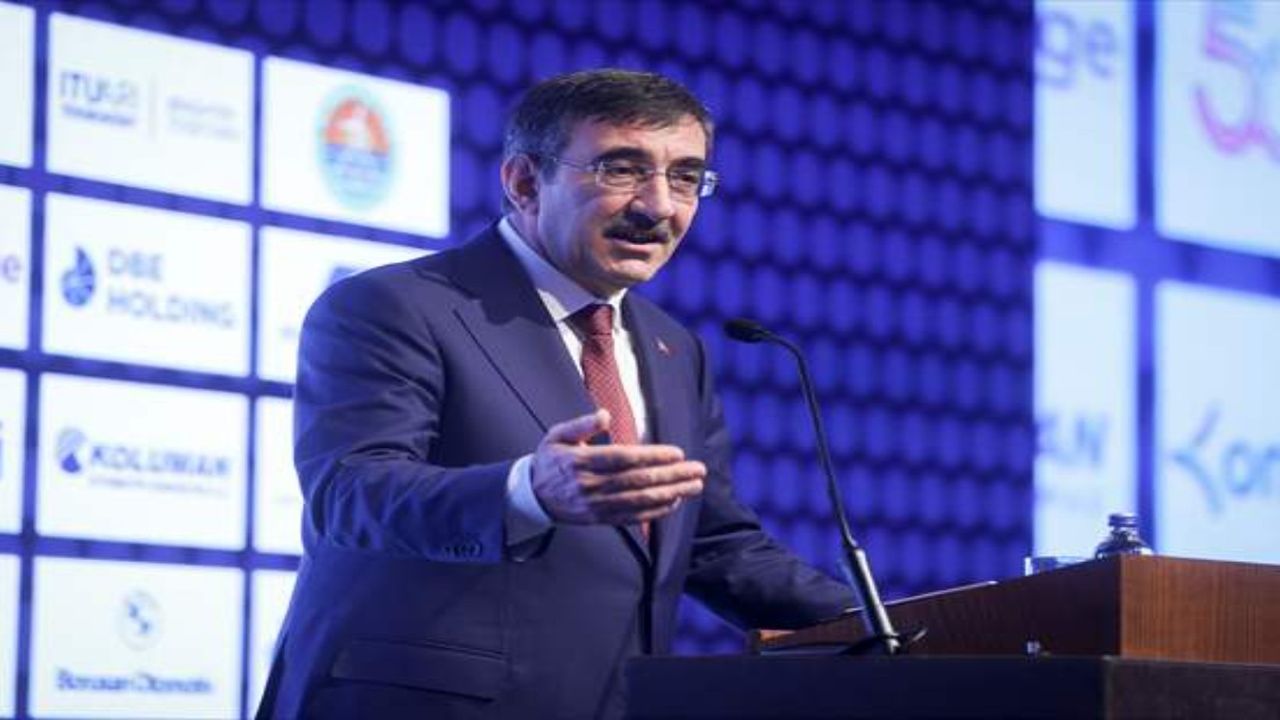 Cumhurbaşkanı Yardımcısı Yılmaz: “2024’te enflasyon düşecek, rezervler güçlenecek”