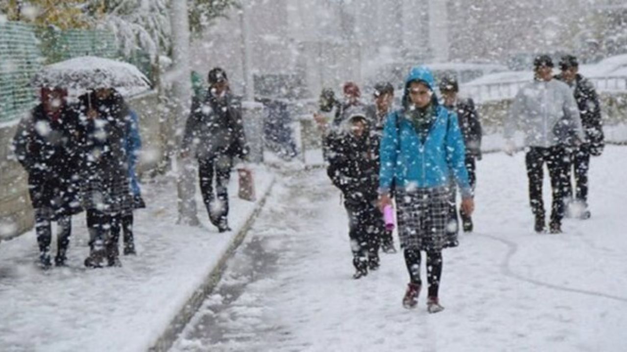 Fırtına ve kar etkisini göstermeye devam ediyor! 21 kente sarı kodla uyarı