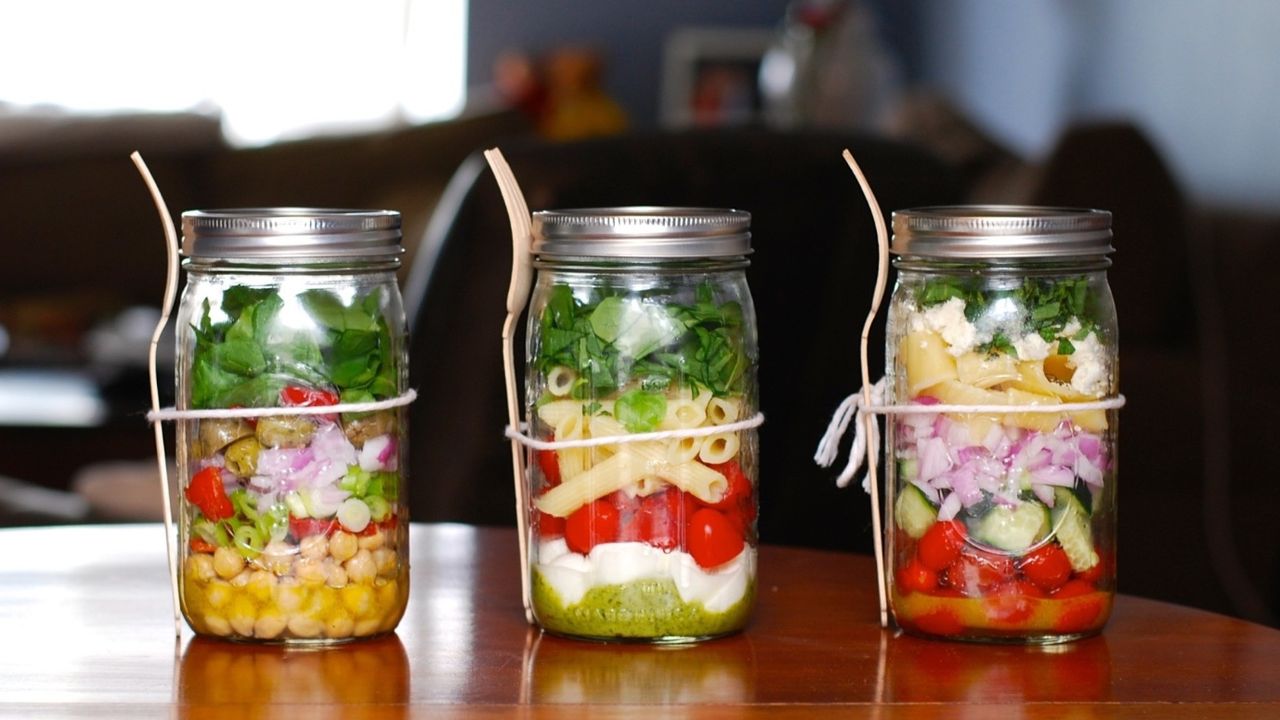 "İşe geç kaldım, kahvaltıda ne yiyeceğim!" derdine son... Vitamin deposu bu kavanozu alıp işe gidebilirsiniz 