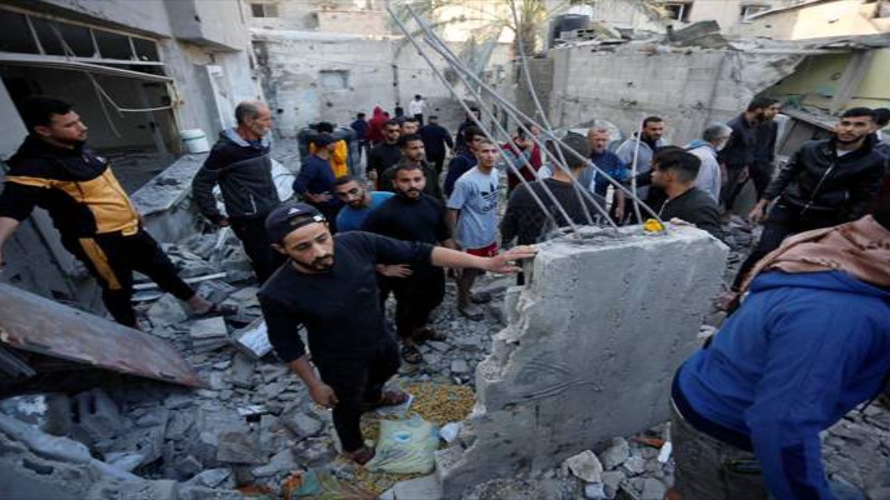 İsrail Gazze’yi bombalamaya devam ediyor: Ölü ve yaralılar var