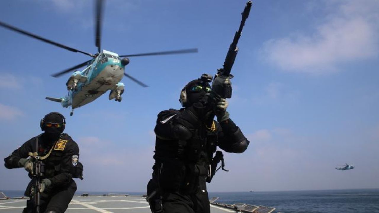 İsrail’in Suriye’ye bombası İran’ı vurdu: 2 devrim muhafızı şehit oldu