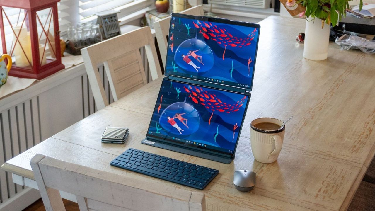 Lenovo Yoga Book 9i: Çift Ekranlı Dizüstü Bilgisayarın Görüntüleri ve Özellikleri Sızdı