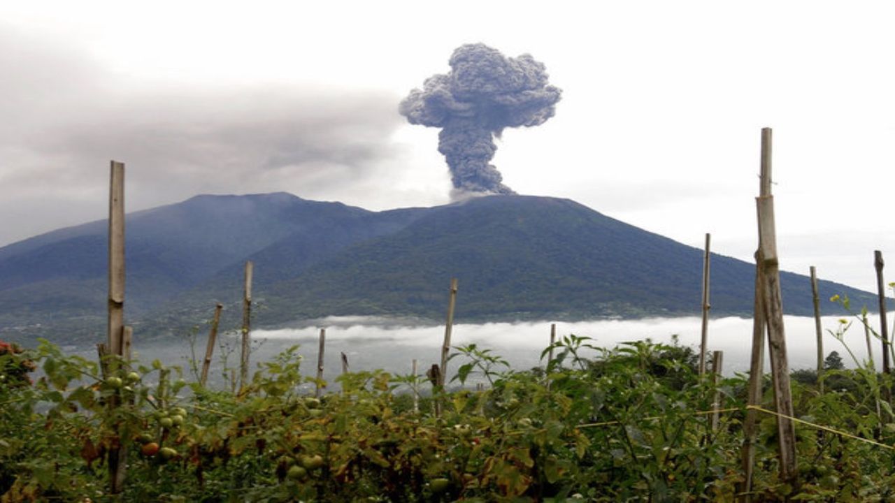 Merapi Yanardağı’nda dehşet: 11 yürüyüşçü yanardağın lavlarına kurban gitti