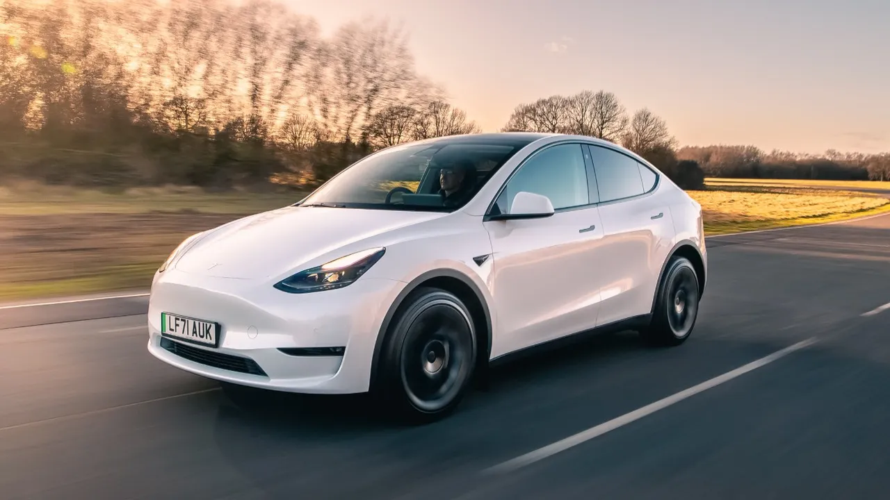 Tesla Model Y’ye 2024’te dev bir tasarım güncellemesi gelecek!