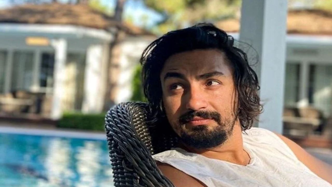 Umut Evirgen'in evlenmeden 5 dakika önce verdiği poz olay yarattı! İç çamaşırıyla kameralara poz verdi