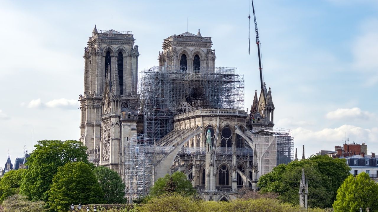 2019'da yanan tarihi Notre Dame Katedrali yıl sonunda tekrar açılıyor! 