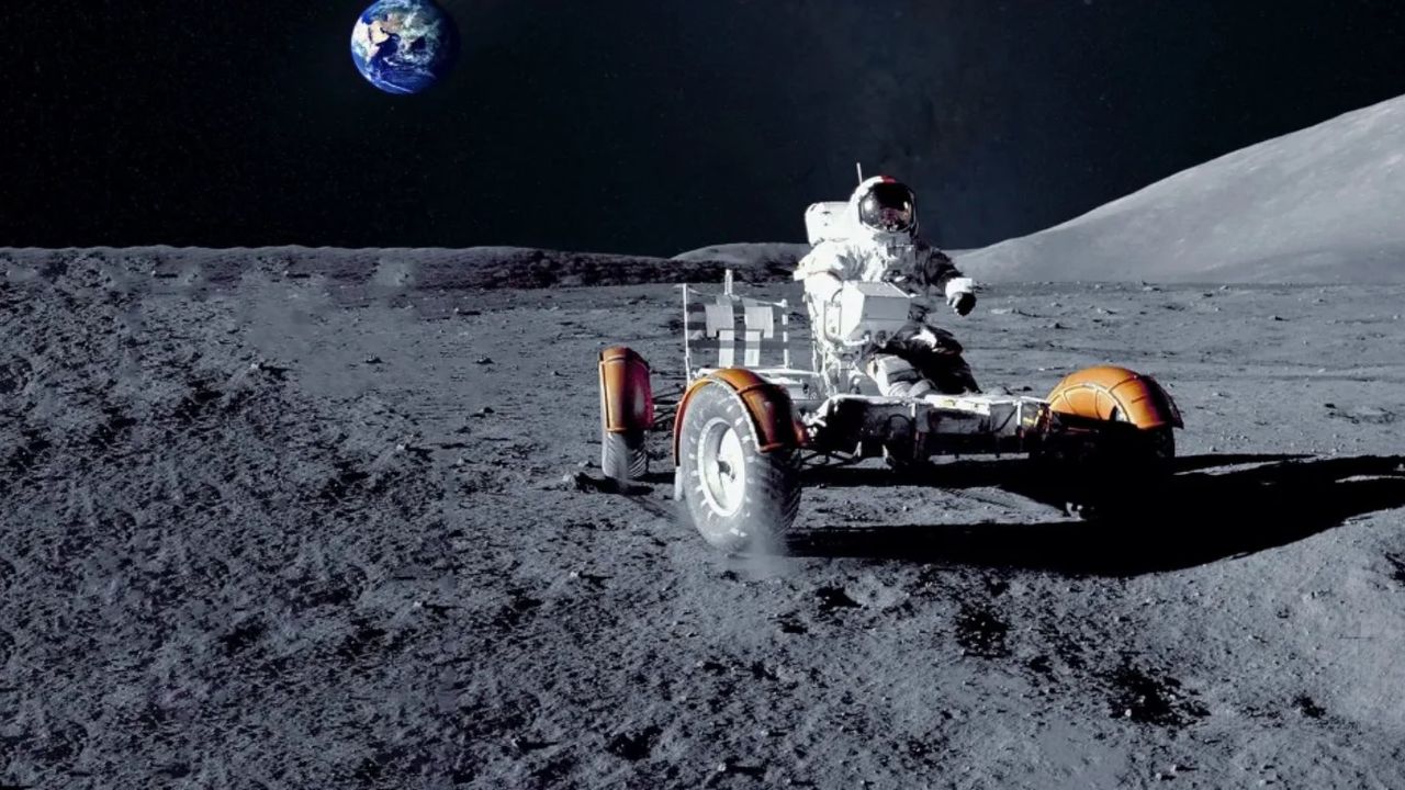 Bilim insanları uyardı: Ay’ın kaynaklarının sömürülmesi tehlike yaratabilir!