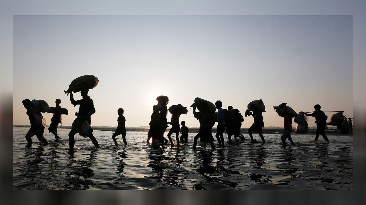 Çanakkale'de 35 düzensiz göçmen ve 6 insan kaçakçısı yakalandı! 
