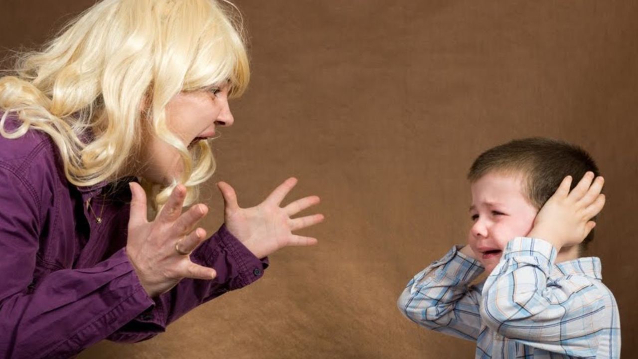 Çocuğa Bağırmak Onun Kişiliğini Nasıl Etkiliyor? Şaşırtıcı Gerçekler!