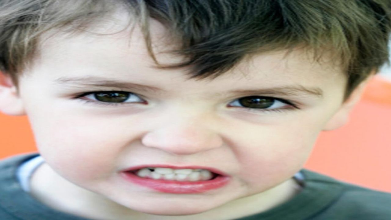 Diş sıkmanın gizli tehlikesi: Bruksizm! Anne babalar aman! Çocuğunuzda fark ederseniz ötelemeyin, hastalık habercisi olabilir! 