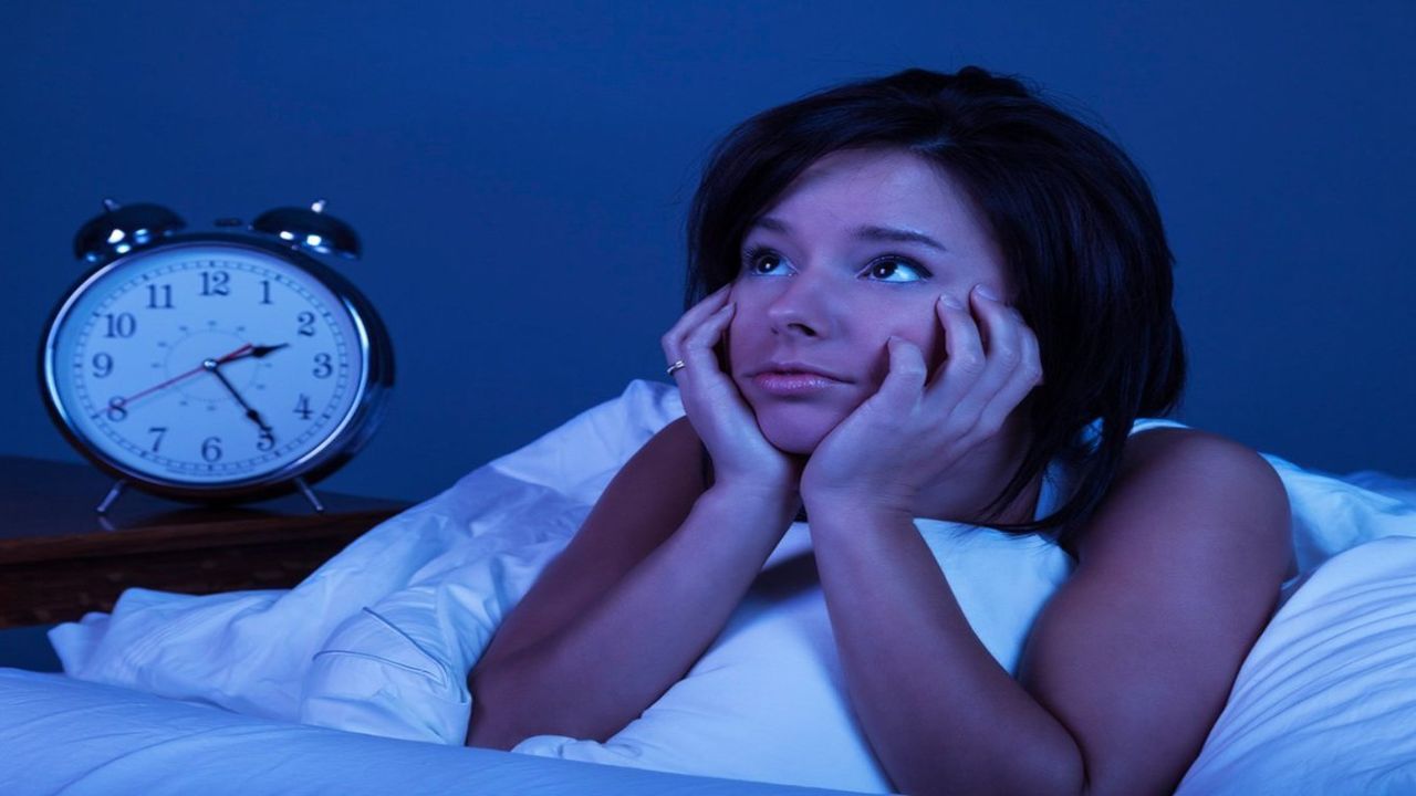Gece Uykunuz Bölünüyorsa Dikkat! Uzmanlar Uyarıyor: Sık Uyanmanın Arkasında Ciddi Hastalıklar Olabilir