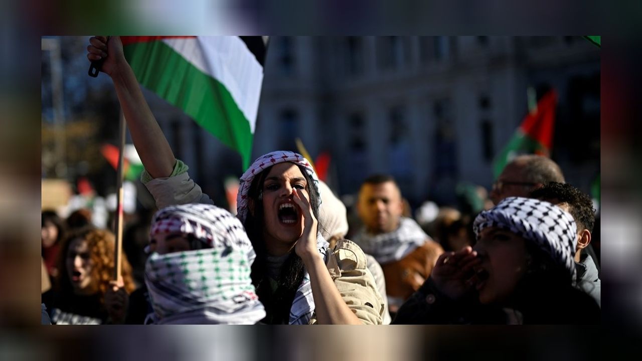 İspanya halkı "Filistin'deki soykırımın" durdurulması için sokağa döküldü 