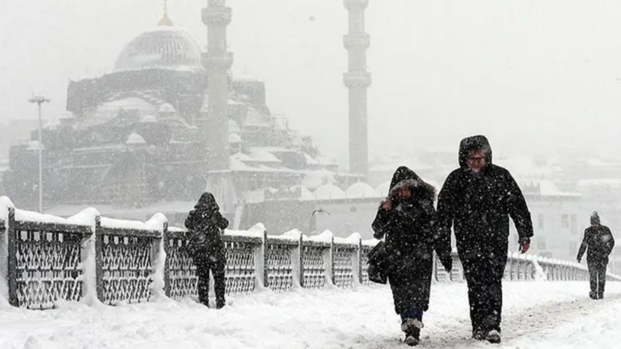 İstanbullulara uyarı! Kar yağışı ile birlikte feci geliyor
