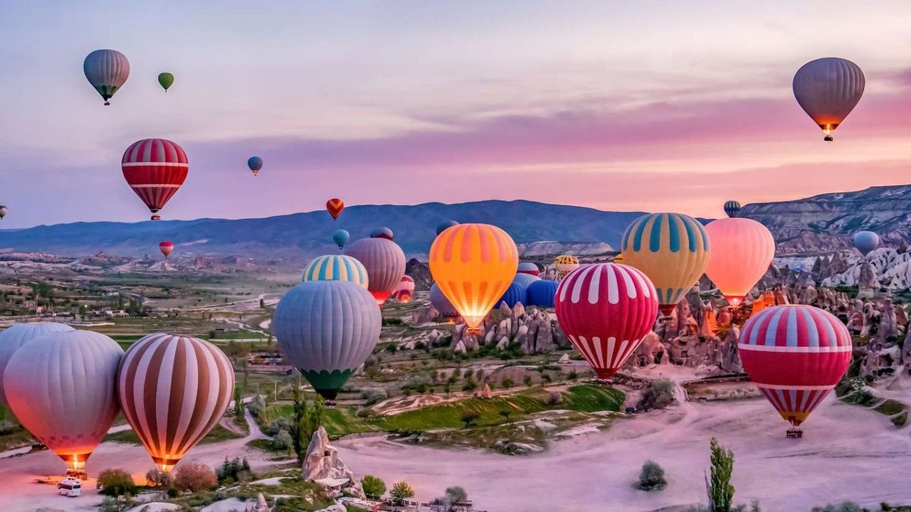 Kapadokya'daki balon turları ikinci bir emre kadar iptal edildi
