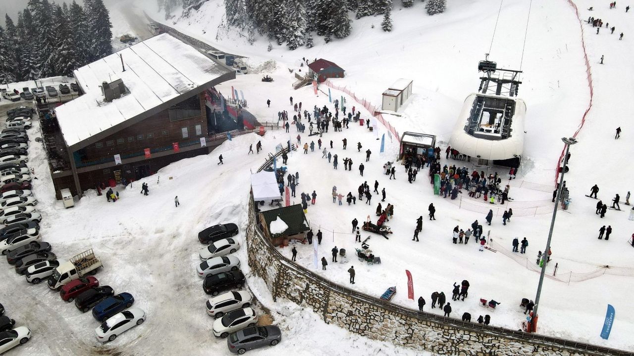 Kayak merkezlerindeki kar kalınlığı 182 cm'yi gördü! 