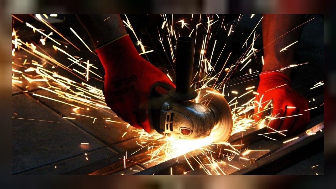 Metal atölyesindeki patlama sonucu 8 işçi hayatını kaybetti! 