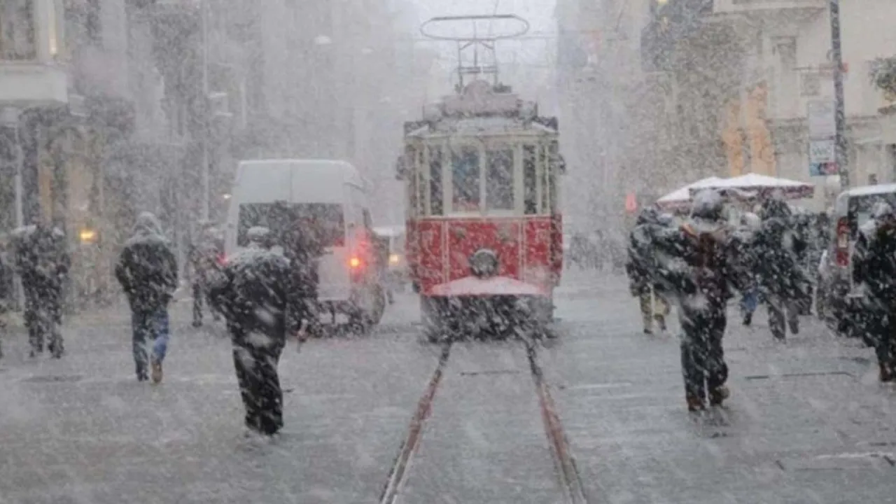 Meteoroloji uzmanı az önce uyardı: Bu tarihte kar İstanbul'un kapısını çalacak! Önleminizi alın