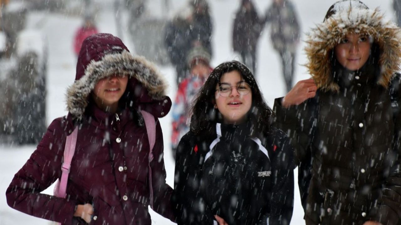 Meteoroloji Uzmanı Orhan Şen’den Kar Yağışı Uyarısı: Hangi İllerde Kar Var? İstanbul İçin Kesin Tarih Geldi