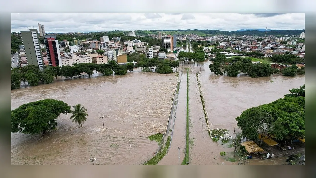 Rio'da sel nedeniyle 12 kişi hayatını kaybetti! 