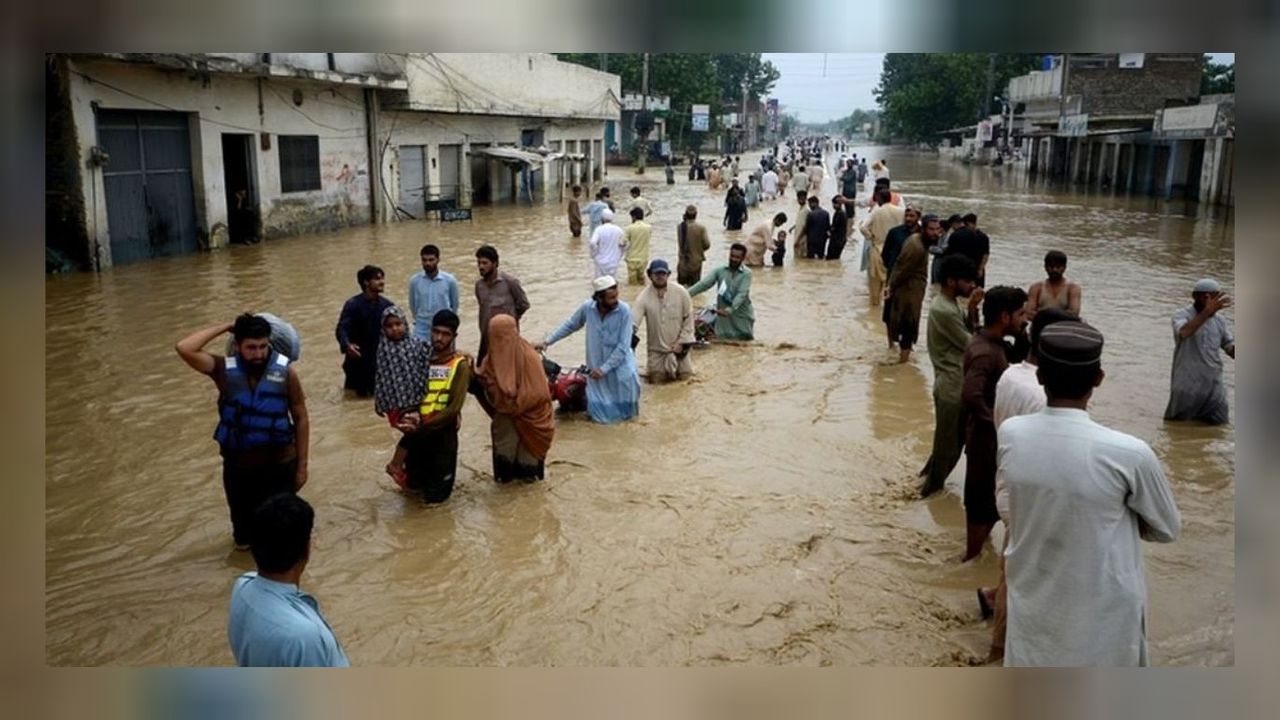 Şiddetli yağışlar nedeniyle 6 kişi hayatını kaybetti, 2 kişi kayboldu!