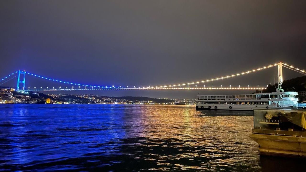 Son dakika: İstanbul Boğazı gemi trafiğine kapatıldı