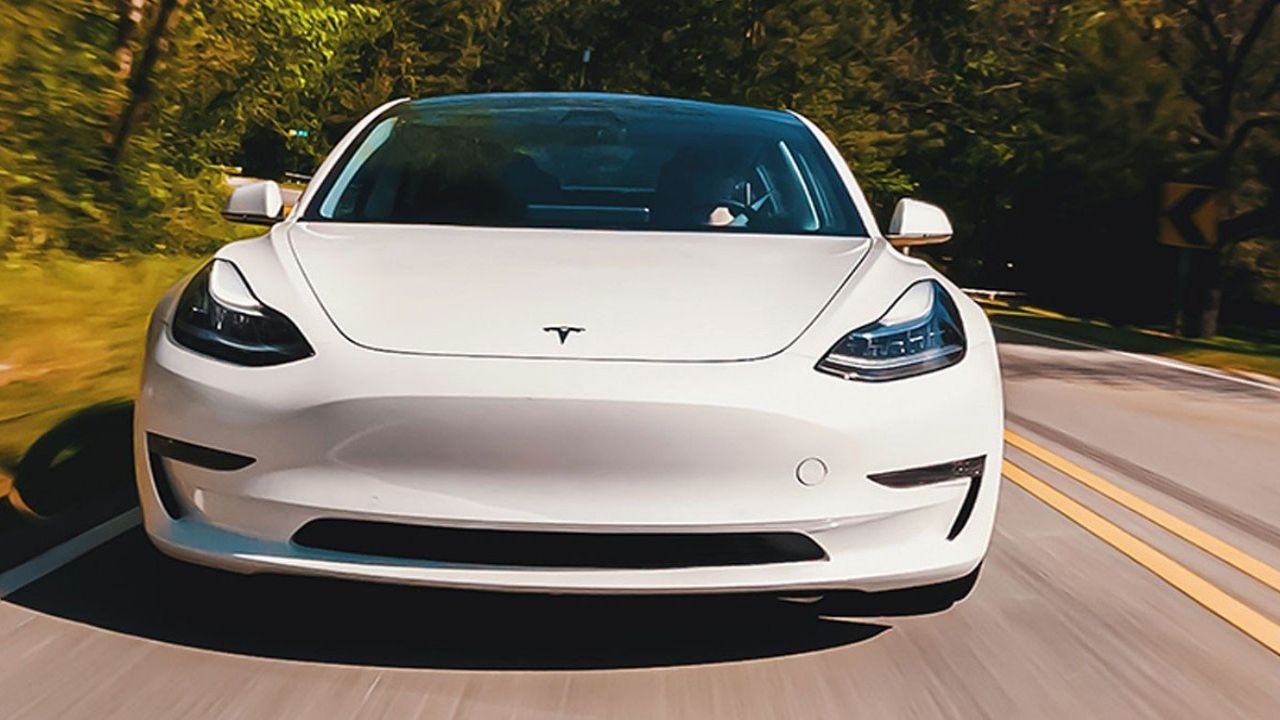 Tesla 2023’te 1.8 milyon araç teslimatıyla rekor kırdı! 