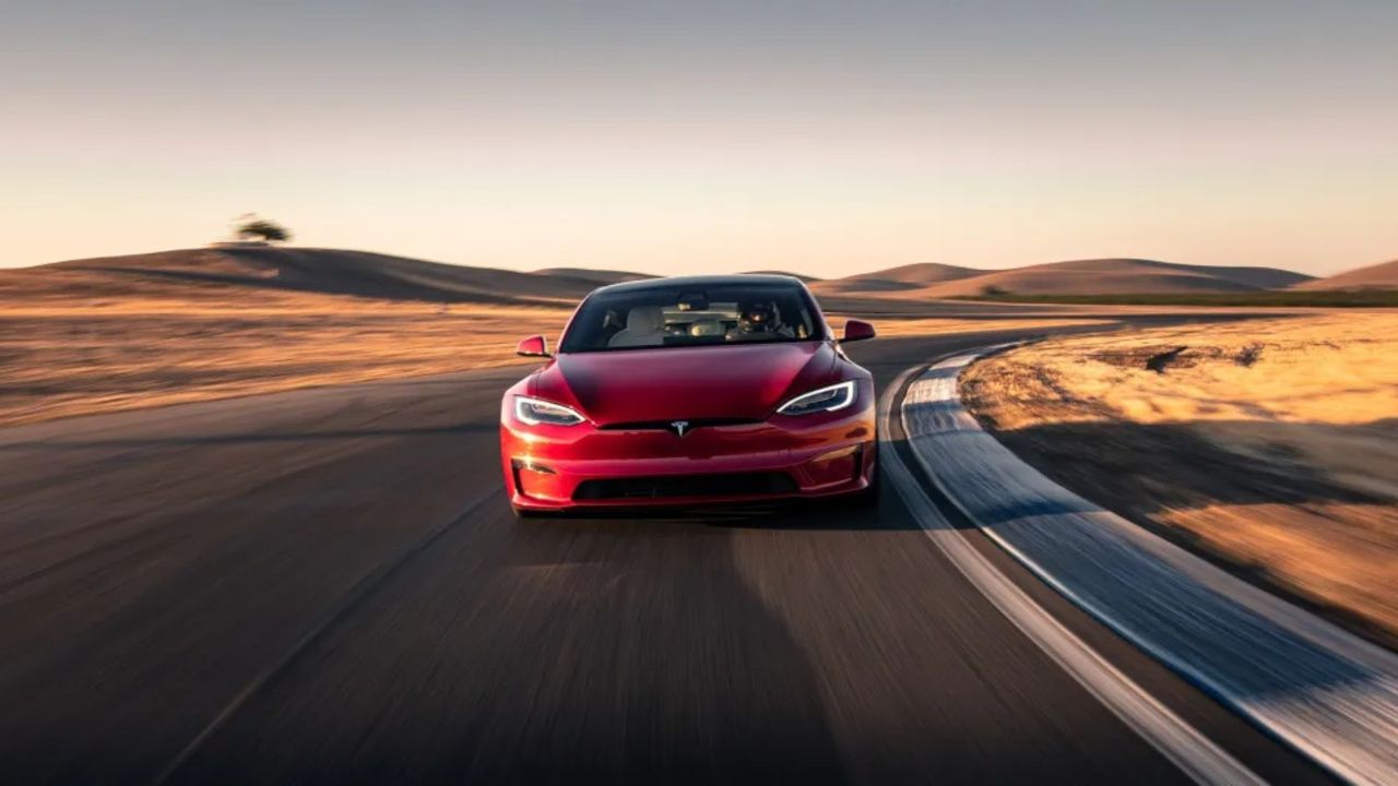 Tesla’nın yeni elektrikli aracı gelecek yıl yollarda olacak!