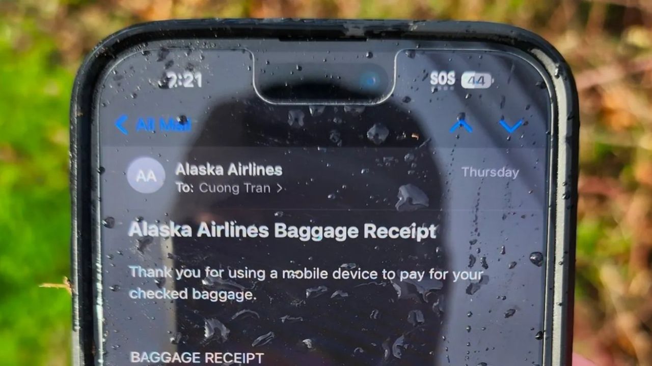 Uçaktan düşmesine rağmen çalışır halde bulunan iPhone’da güvenlik açığı olduğu ortaya çıktı!