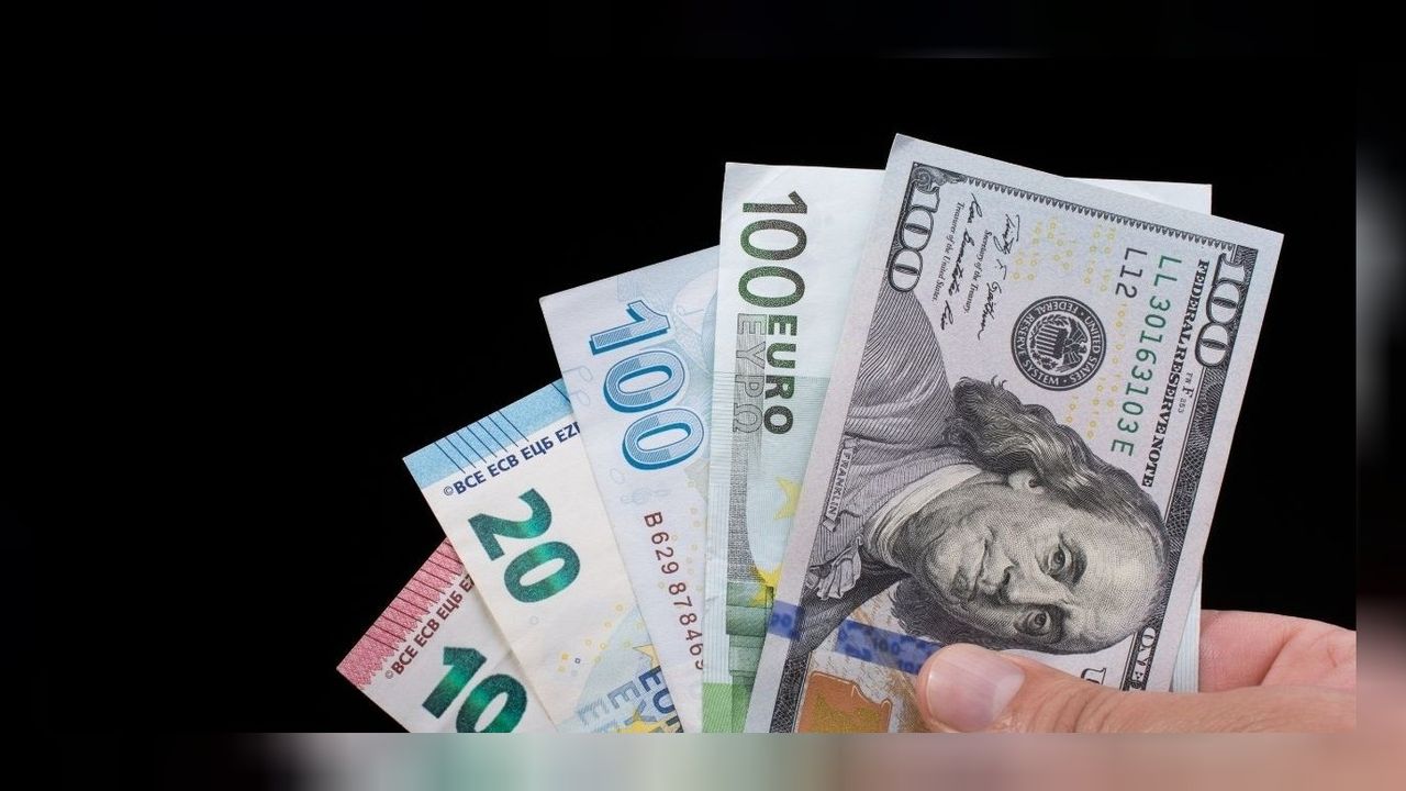 Yılın ilk faiz kararı öncesi İstanbul serbest piyasada dolar ve euro açıldı! 