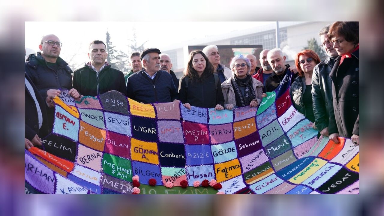 Ankara Garı'ndaki terör saldırısında hayatını kaybeden 100 kişi anıldı 