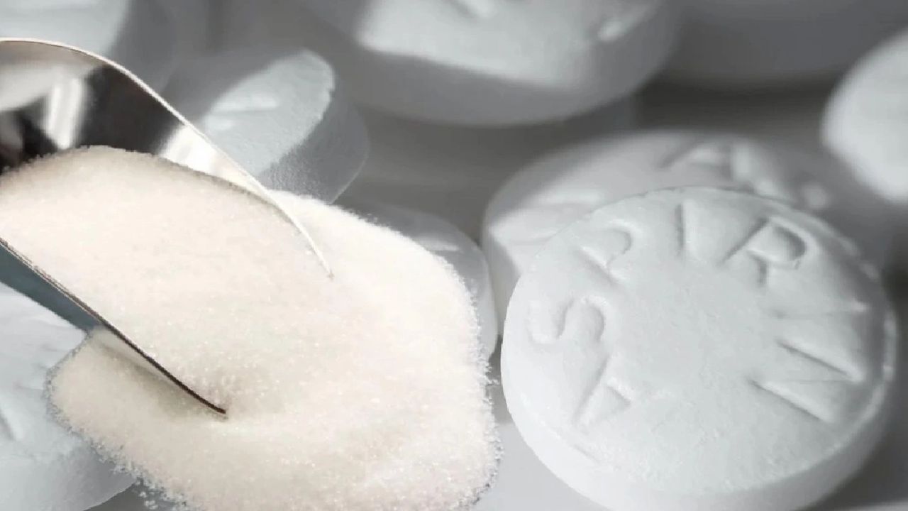 Aspirin ve şekeri karıştırınca öyle bir etki yaratıyor ki! Deneyenler inanamıyor