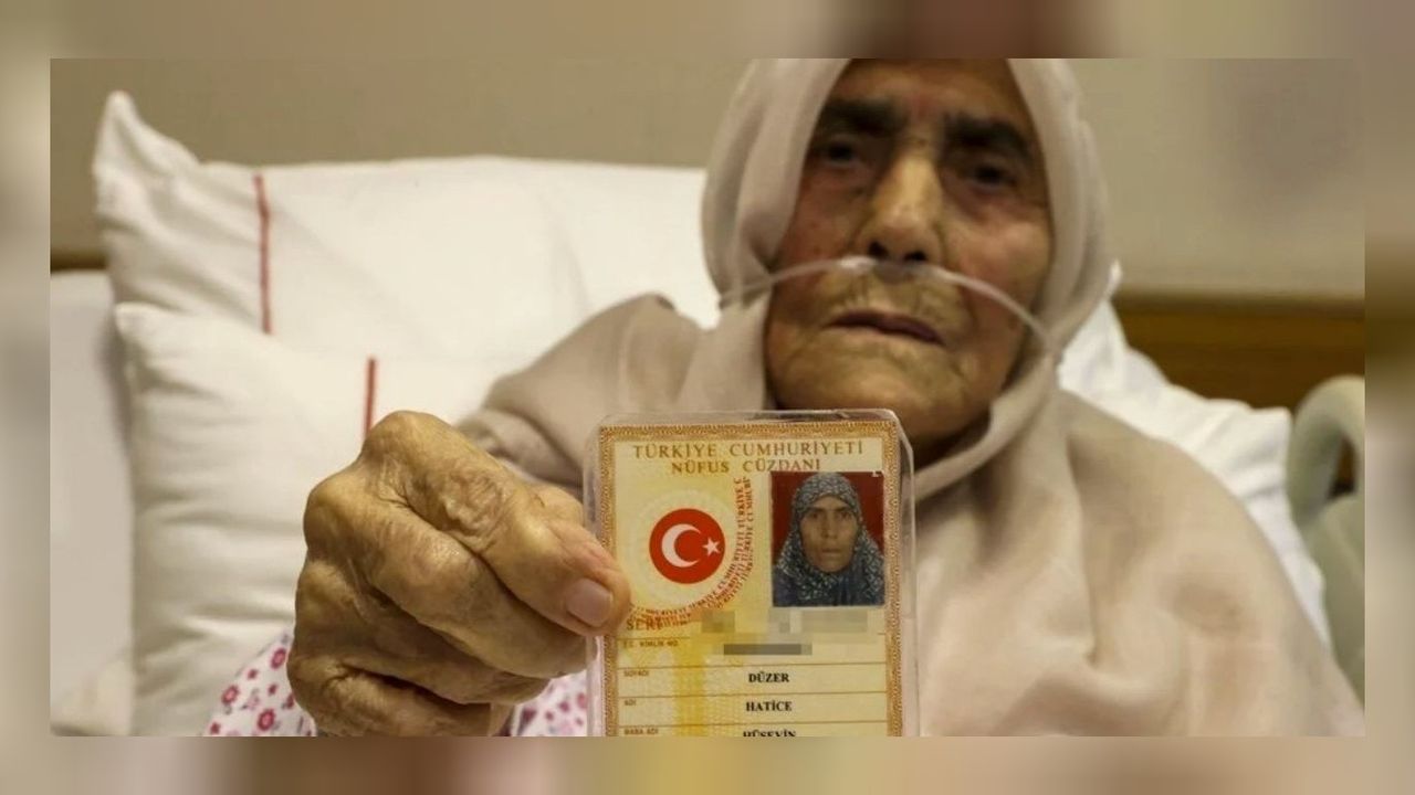 Beyin kanaması geçirip kalçasını kırdı, depremde enkazdan sağ çıktı! 111 yaşındaki Hatice zatürreyi yendi!