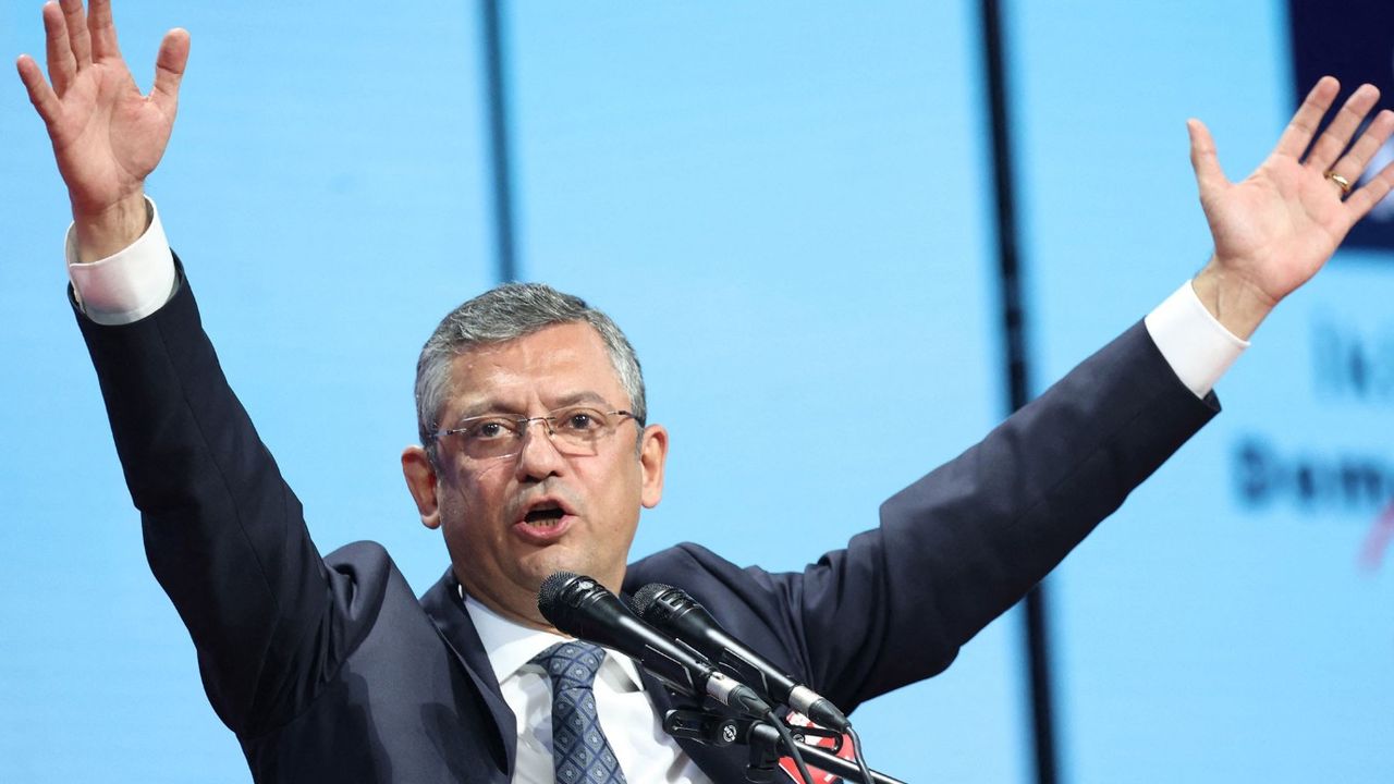 Cumhuriyet Halk Partisi Genel Başkanı Özgür Özel İzmir’de 30’da 30 bekliyor! 