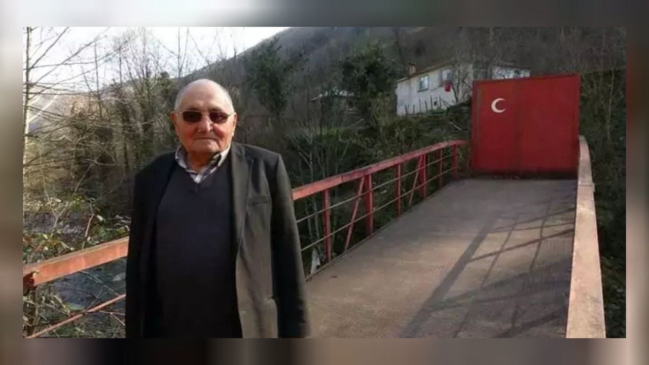 Dere üzerindeki köprüye demir kapı ve kilit! Kendi kardeşine dahi kullandırmamış