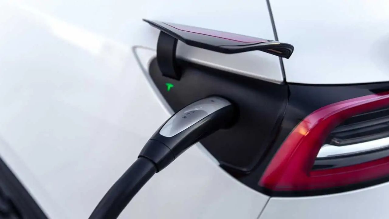 Elektrikli araç şarj savaşlarının kazananı Tesla oldu!