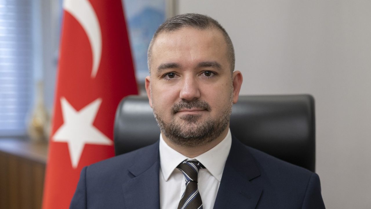 Fatih Karahan yılın ilk enflasyon raporunu açıklayacağı sunuma başladı! 