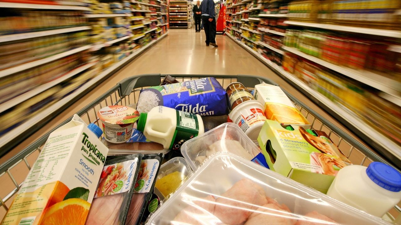 Herkesin kahvaltı sofrasına muhakkak olan o ürün 94 TL’ye düştü! Migros marketlerde kapış kapış gidiyor