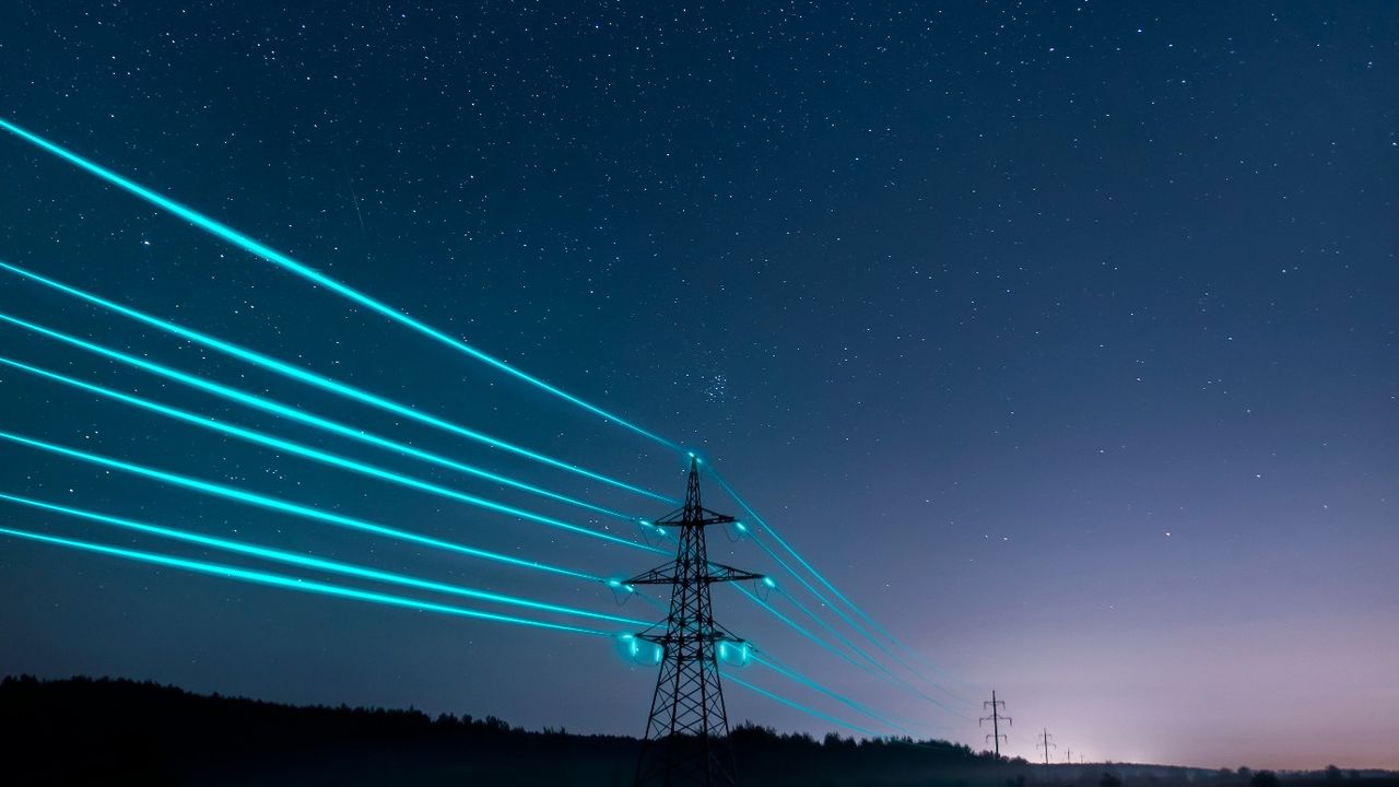 İstanbullular şimdiden telefonlarını şarj etsin! Yarın tam 21 ilçede elektrik olmayacak