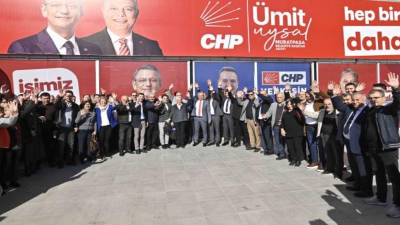 İyi Parti'de istifa depremi! 150 üye istifa edip CHP'ye geçti