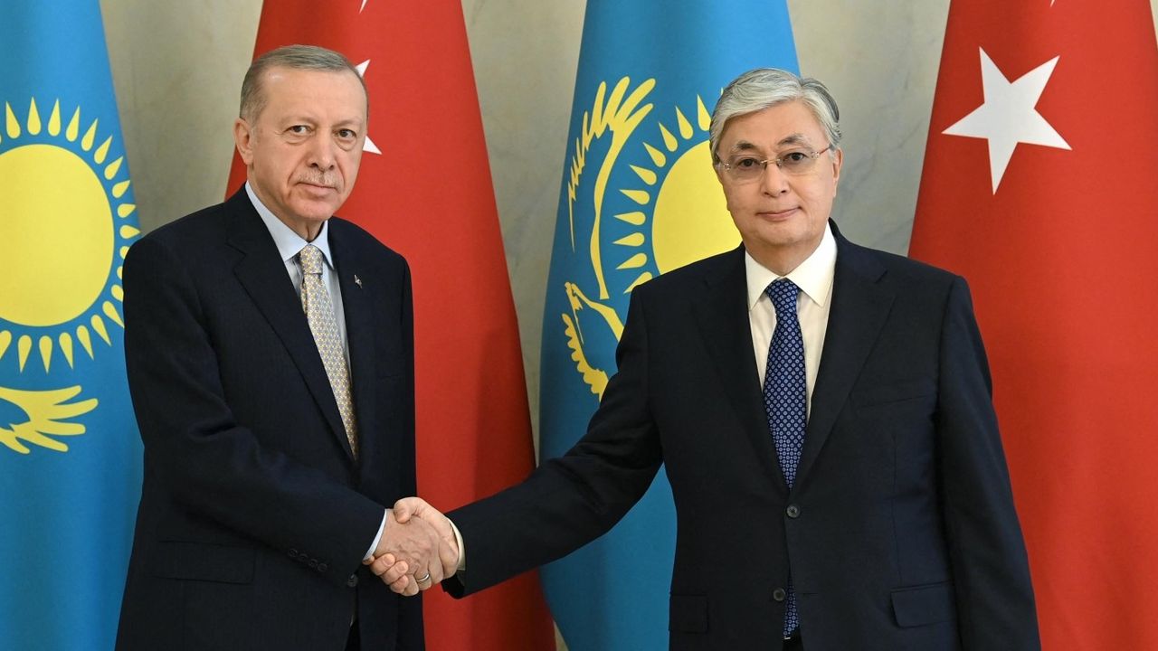 Kazakistan Cumhurbaşkanı Tokayev Cumhurbaşkanı Erdoğan'ın yeni yaşını kutladı! 