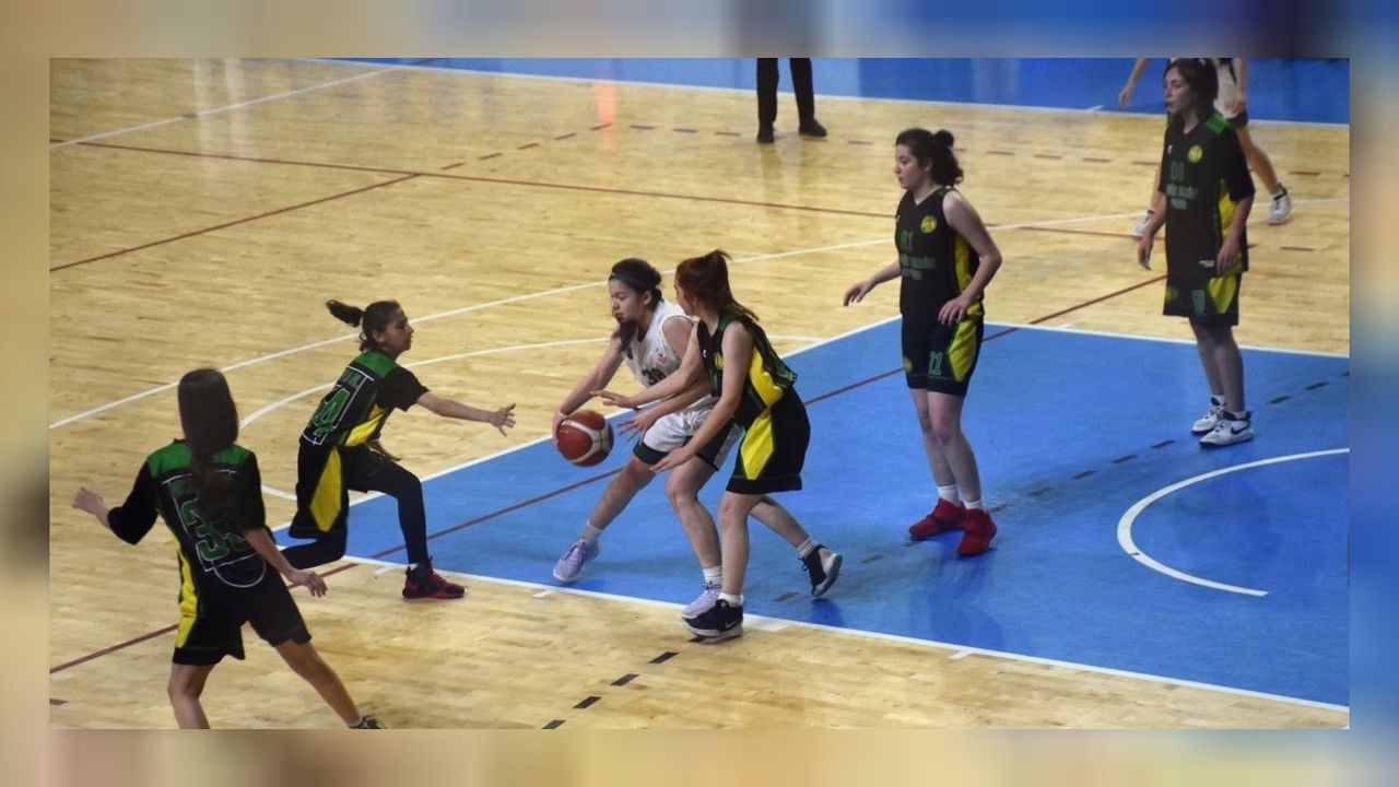 Türkiye Basketbol Federasyonu duyurdu! 16 Yaş Altı Kızlar Bölge Şampiyonası Edirne'de başladı! 