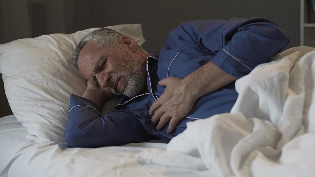 Uykuda tehlike altında mıyız? Uzmanlar uyarıyor: Bu hastalık gece kalp krizini tetikliyor!