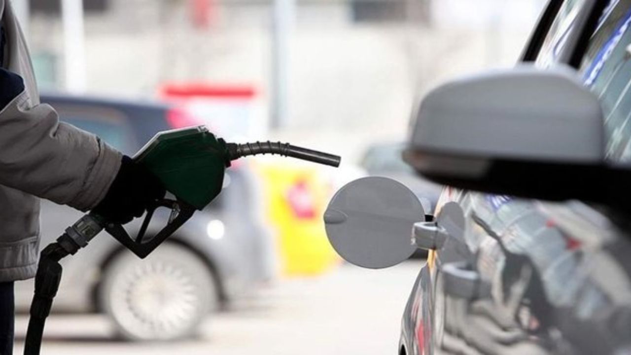 Uzmanlar açıklamıştı! Benzin fiyatlarını da tavan yaptıracak zam kapıya dayandı!
