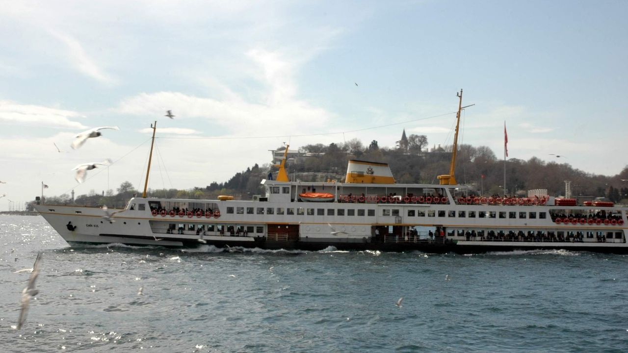 Vapur kullanacaklara kötü haber! Yarın o iki hat arasındaki seferler iptal edildi 